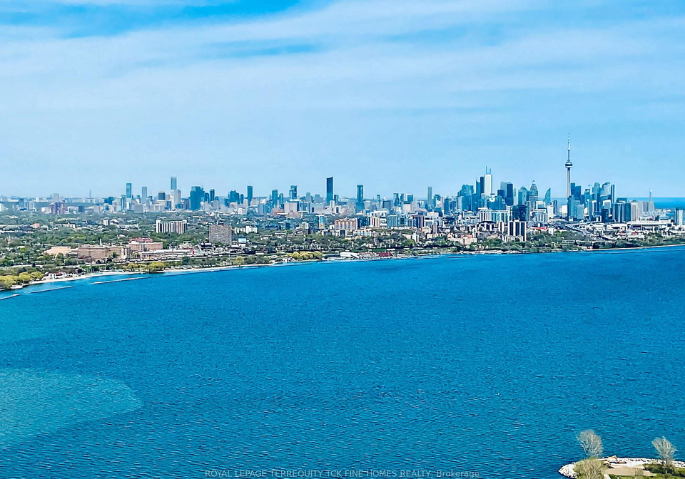 30-shore-breeze-drive-etobicoke-ontario-w12218446