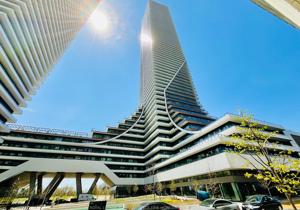 30-shore-breeze-drive-etobicoke-ontario-w12218446