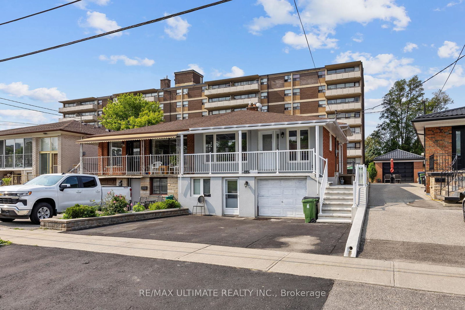 22-goldcrest-boulevard-north-york-ontario-w12218490