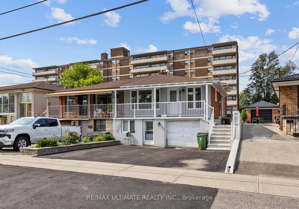 22-goldcrest-boulevard-north-york-ontario-w12218490