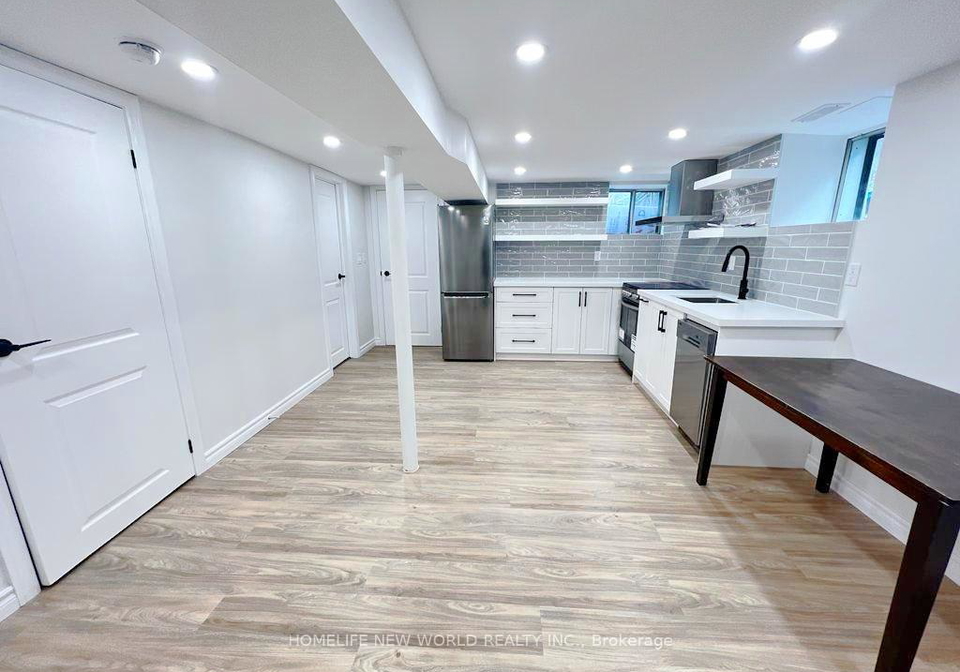 3-roblocke-avenue-toronto-ontario-w12218588