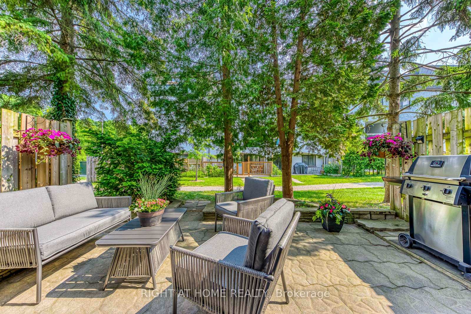 1058-falgarwood-drive-oakville-ontario-w12218598