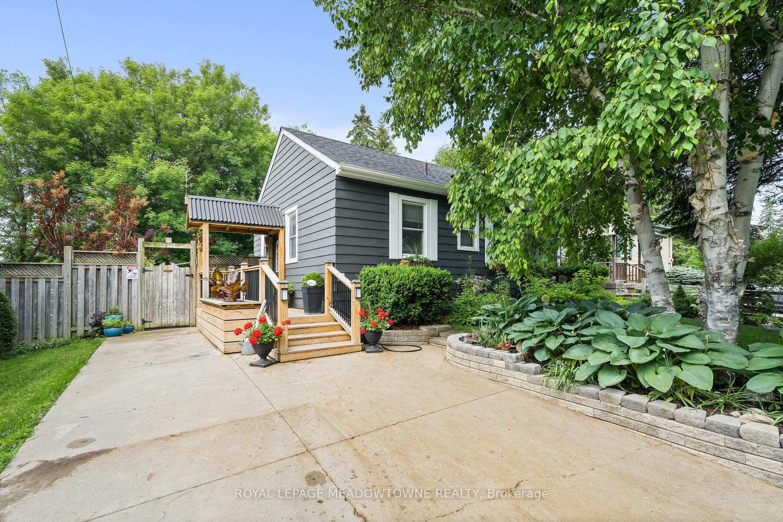 10-riverview-crescent-halton-hills-ontario-w12218785