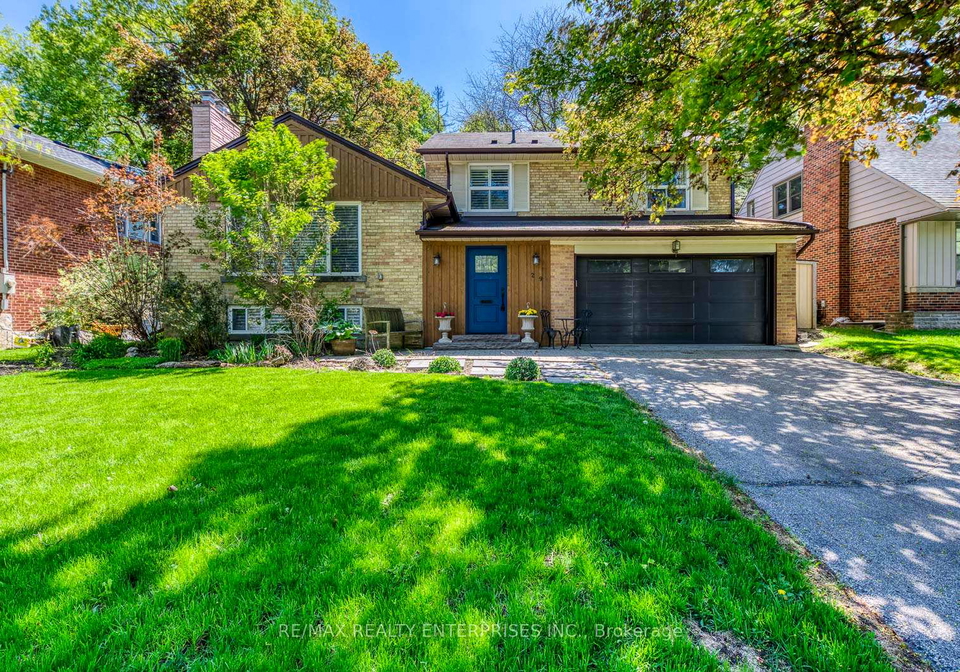 29-pinehurst-crescent-etobicoke-ontario-w12218796