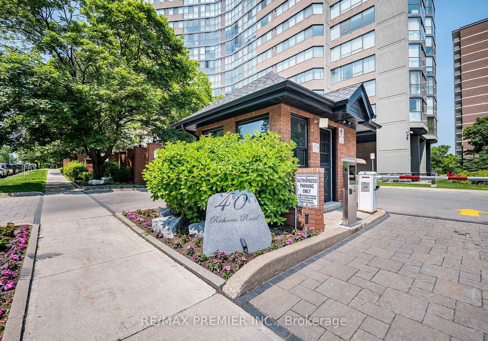 40-richview-road-etobicoke-ontario-w12219611