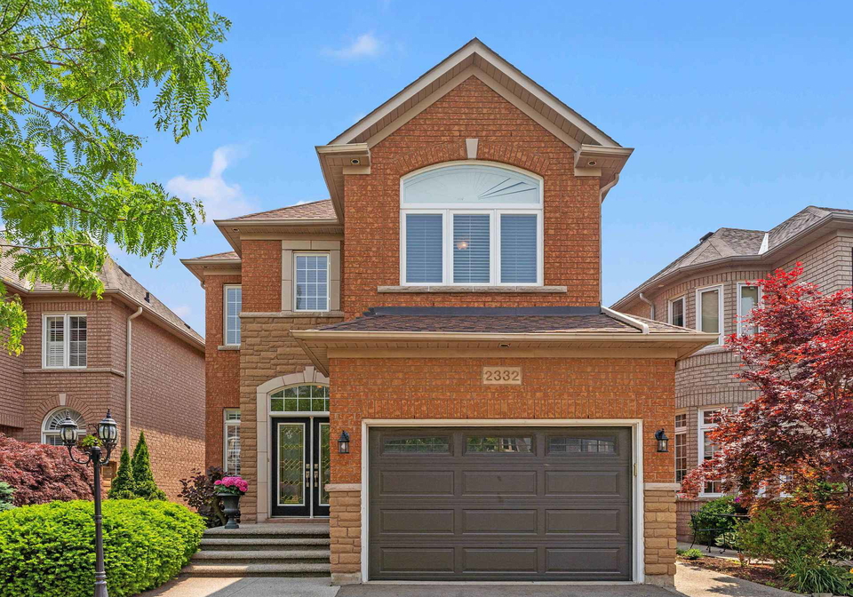 2332-glenfield-road-oakville-ontario-w12219733