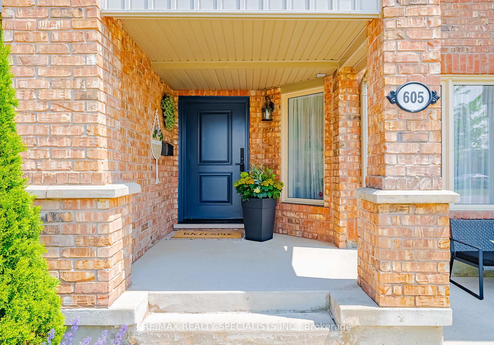 605-scott-boulevard-milton-ontario-w12220290