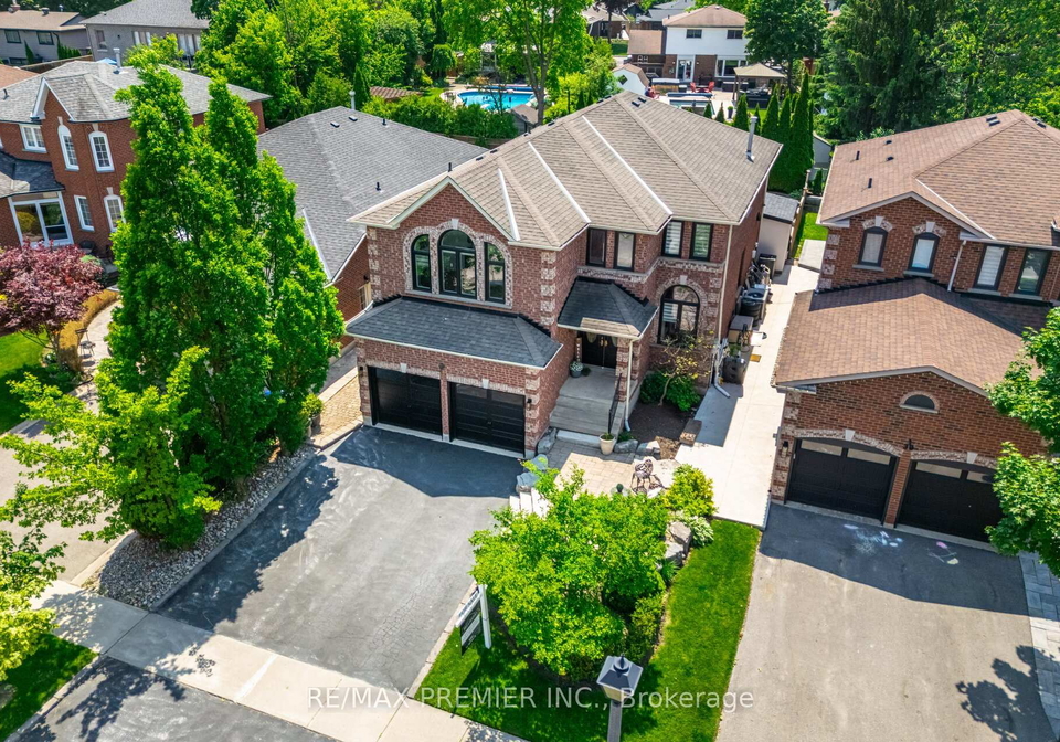 28-strawberry-hill-court-caledon-ontario-w12220336
