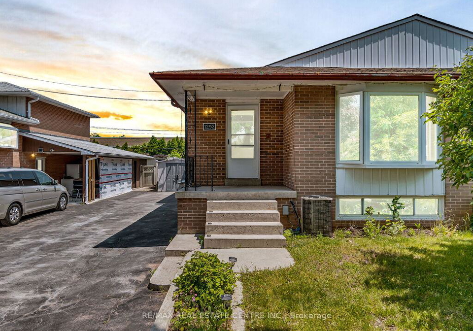 1292-napier-crescent-oakville-ontario-w12220404