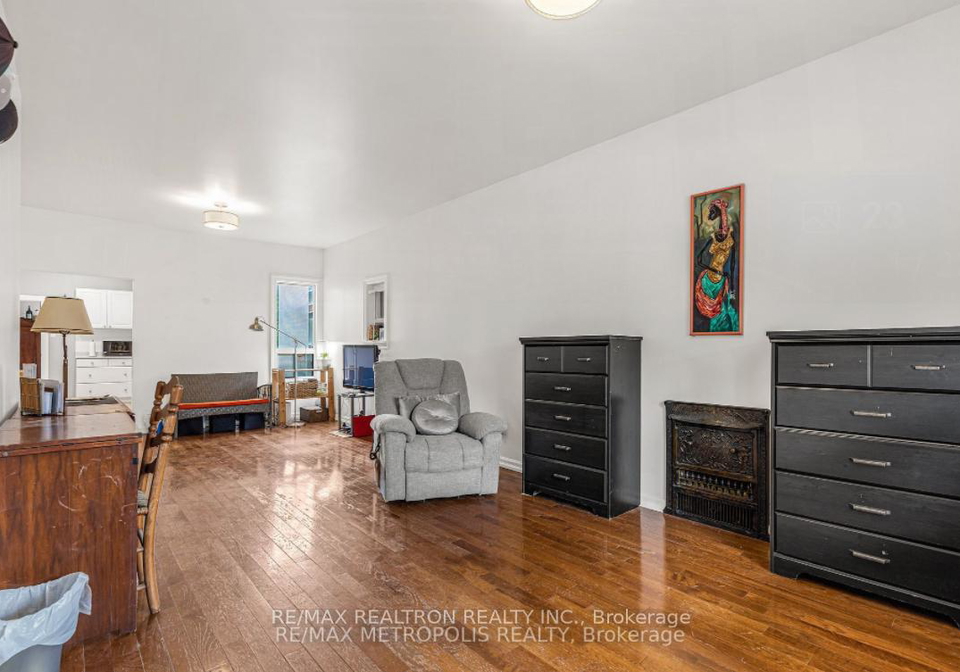 489-st-clarens-avenue-toronto-ontario-w12221556