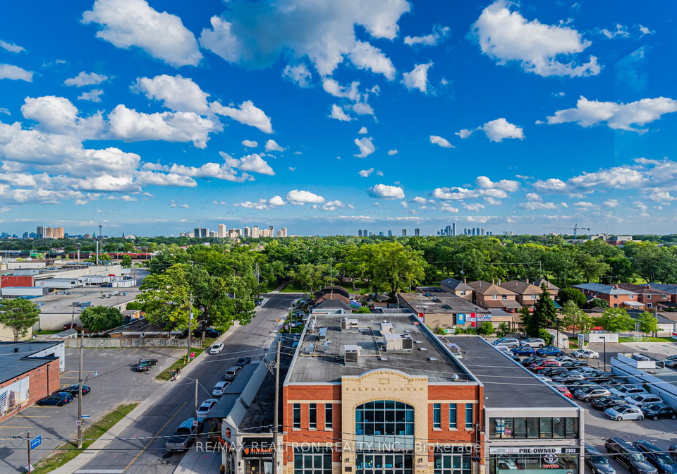 2300-st-clair-avenue-w-toronto-ontario-w12221669