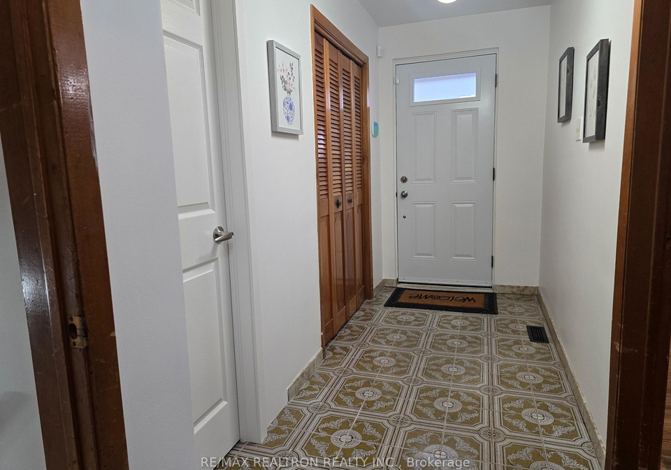 118-shoreham-drive-york-ontario-w12222054