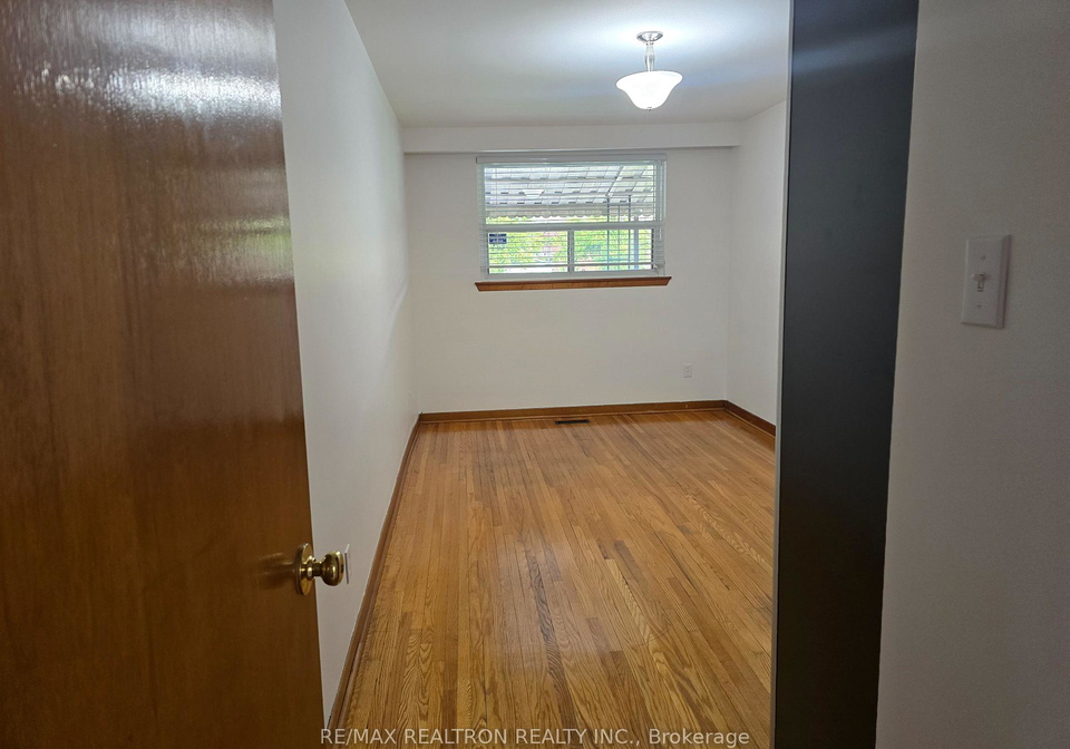 118-shoreham-drive-york-ontario-w12222054