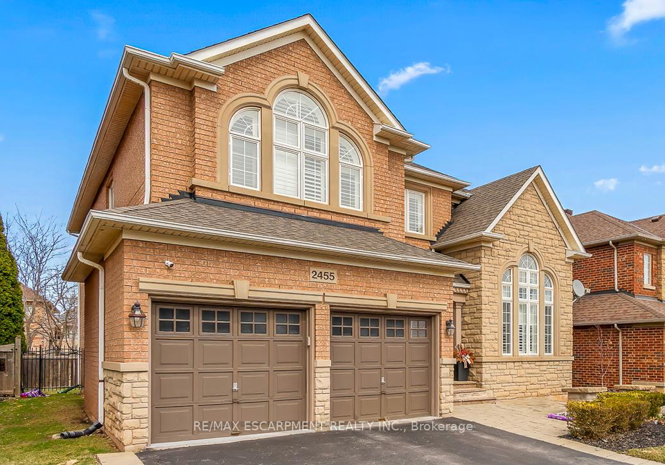 2455-bon-echo-drive-oakville-ontario-w12222074