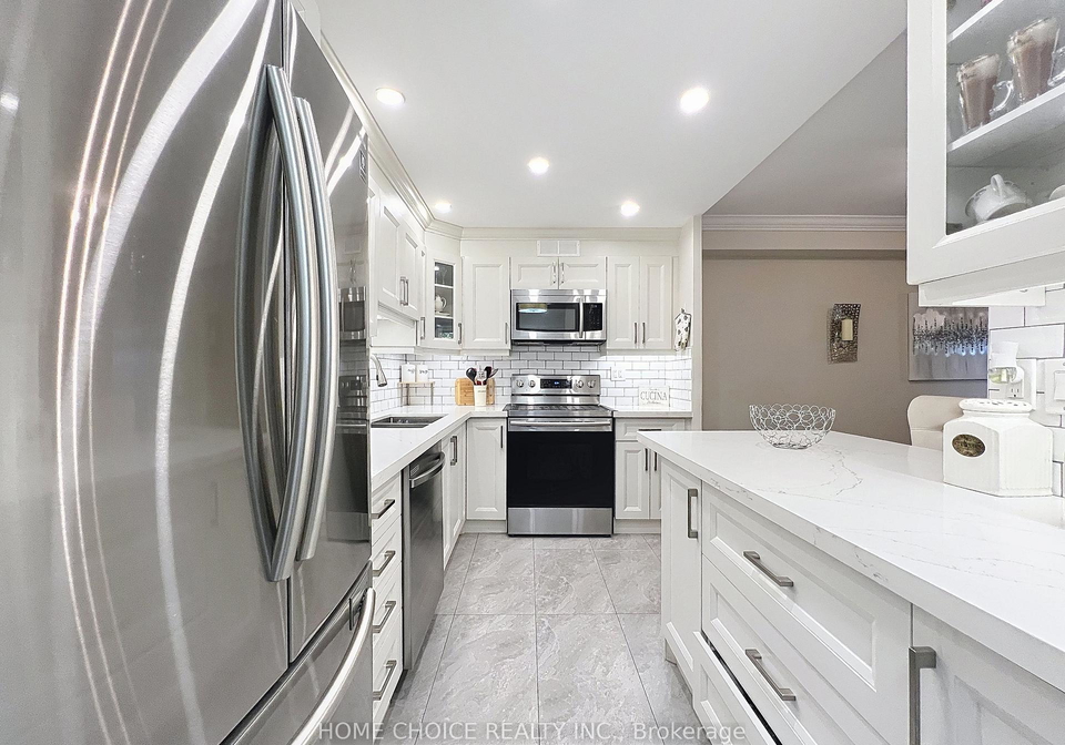 15-la-rose-avenue-etobicoke-ontario-w12222387