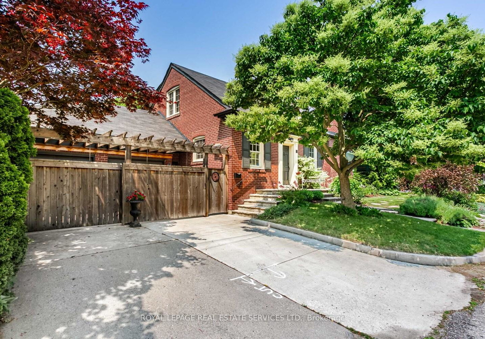 35-edgemore-drive-etobicoke-ontario-w12222536