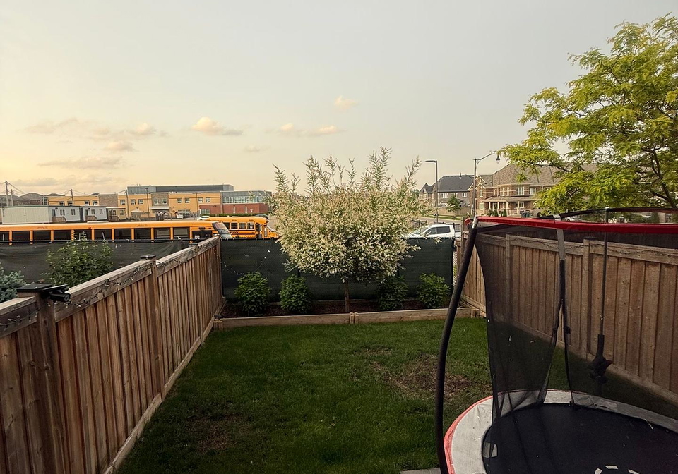 4-little-britain-crescent-brampton-ontario-w12222780