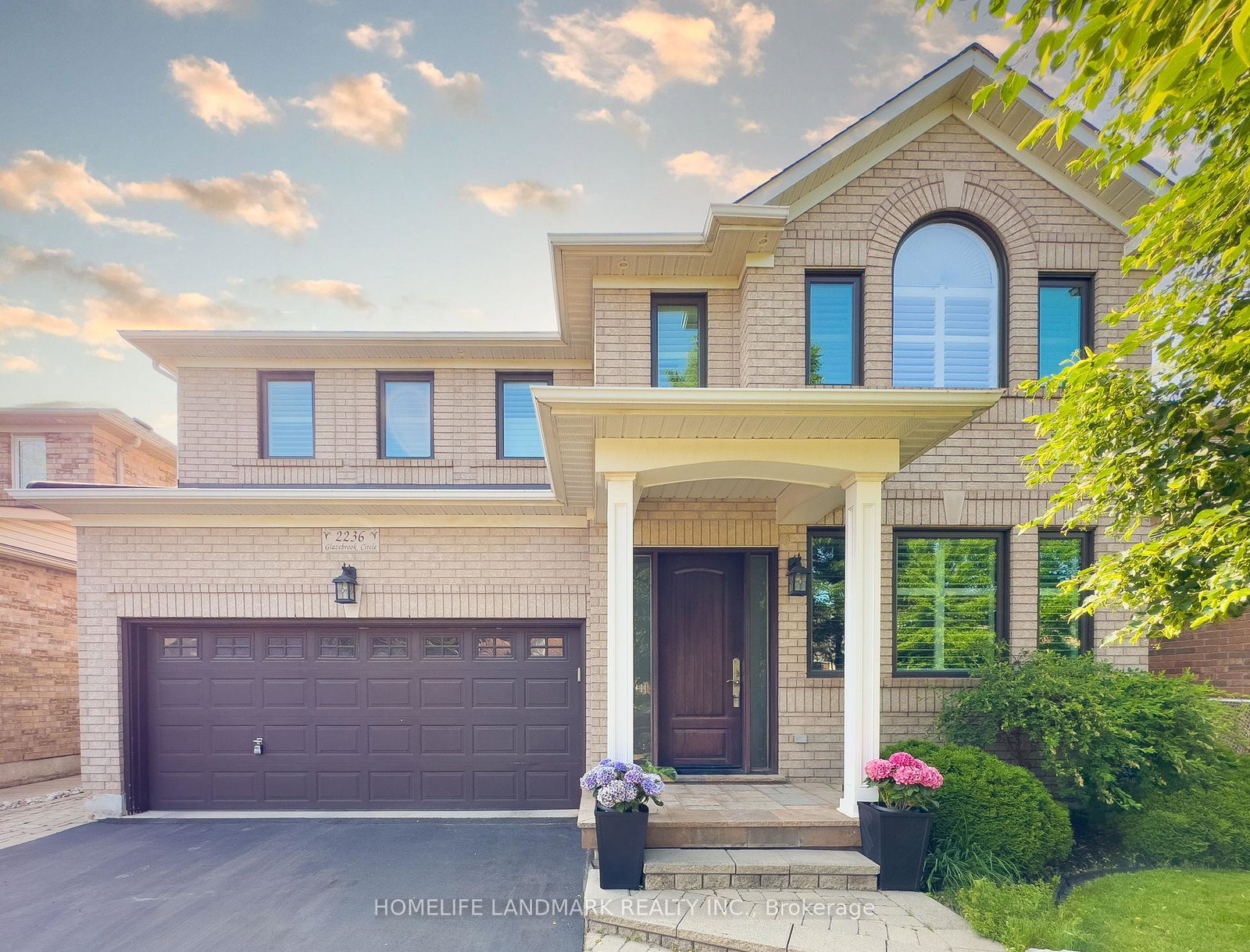 2236-glazebrook-circle-oakville-ontario-w12223999