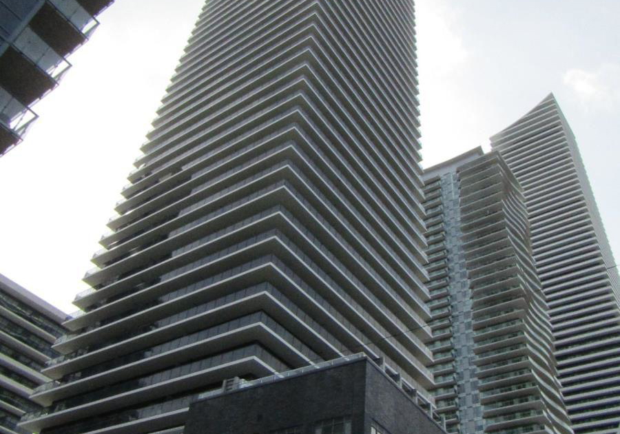 70-annie-craig-drive-etobicoke-ontario-w12225047