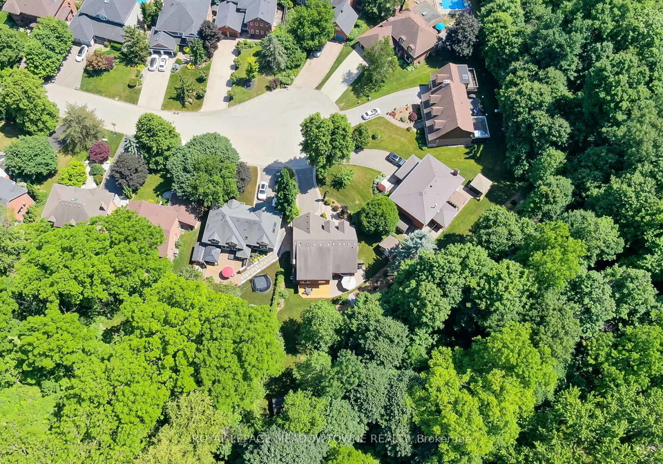 20-cindebarke-terrace-halton-hills-ontario-w12225753