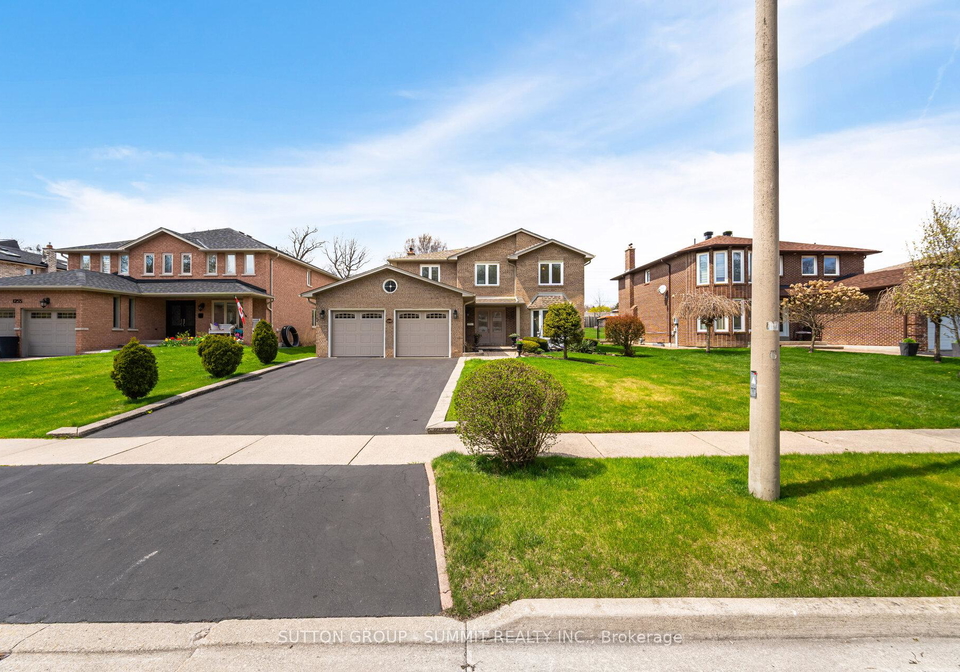1245-saginaw-crescent-mississauga-ontario-w12225895