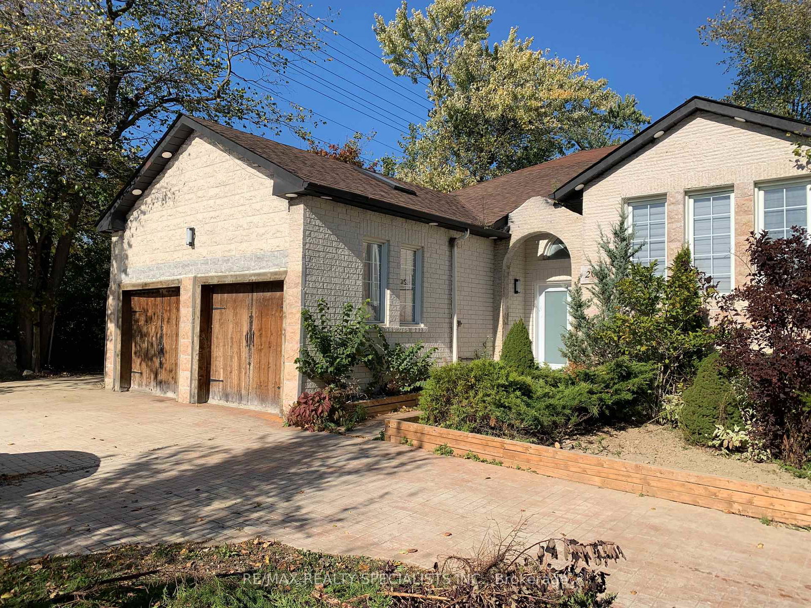 2045-camilla-road-mississauga-ontario-w12226113