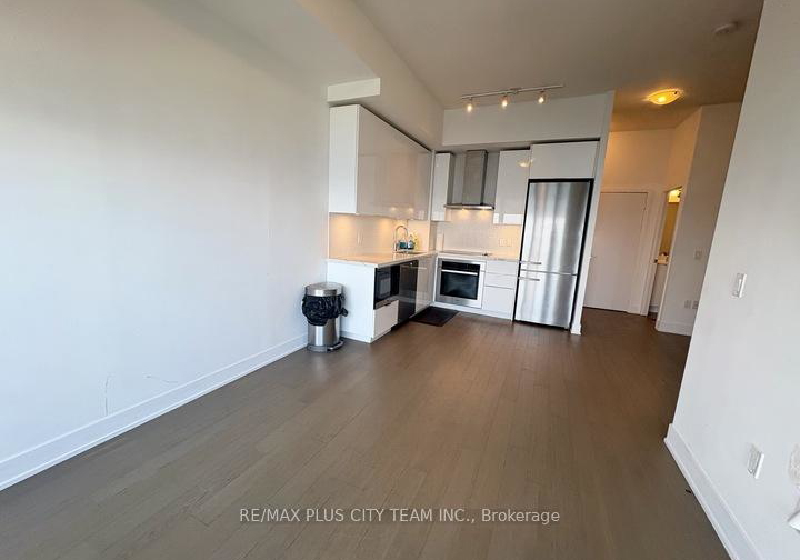 30-shore-breeze-drive-etobicoke-ontario-w12226762