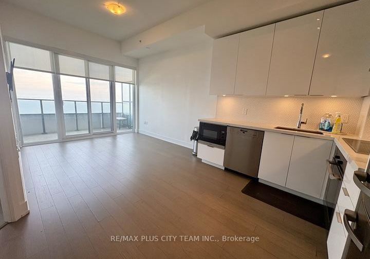 30-shore-breeze-drive-etobicoke-ontario-w12226762