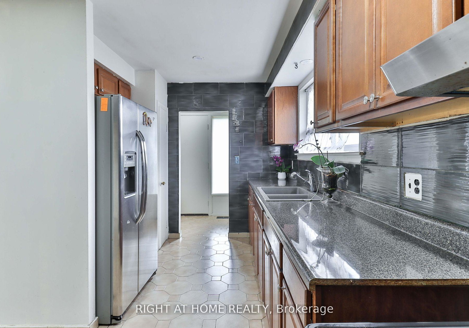 14-midden-crescent-etobicoke-ontario-w12226856