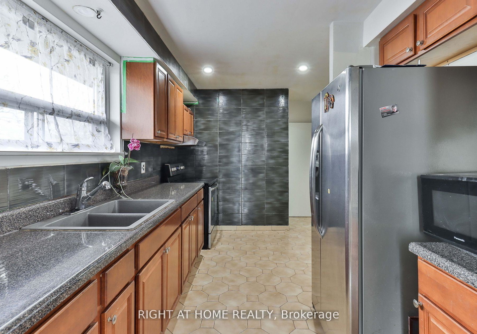 14-midden-crescent-etobicoke-ontario-w12226856