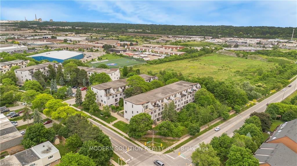 1016-falgarwood-drive-oakville-ontario-w12227037