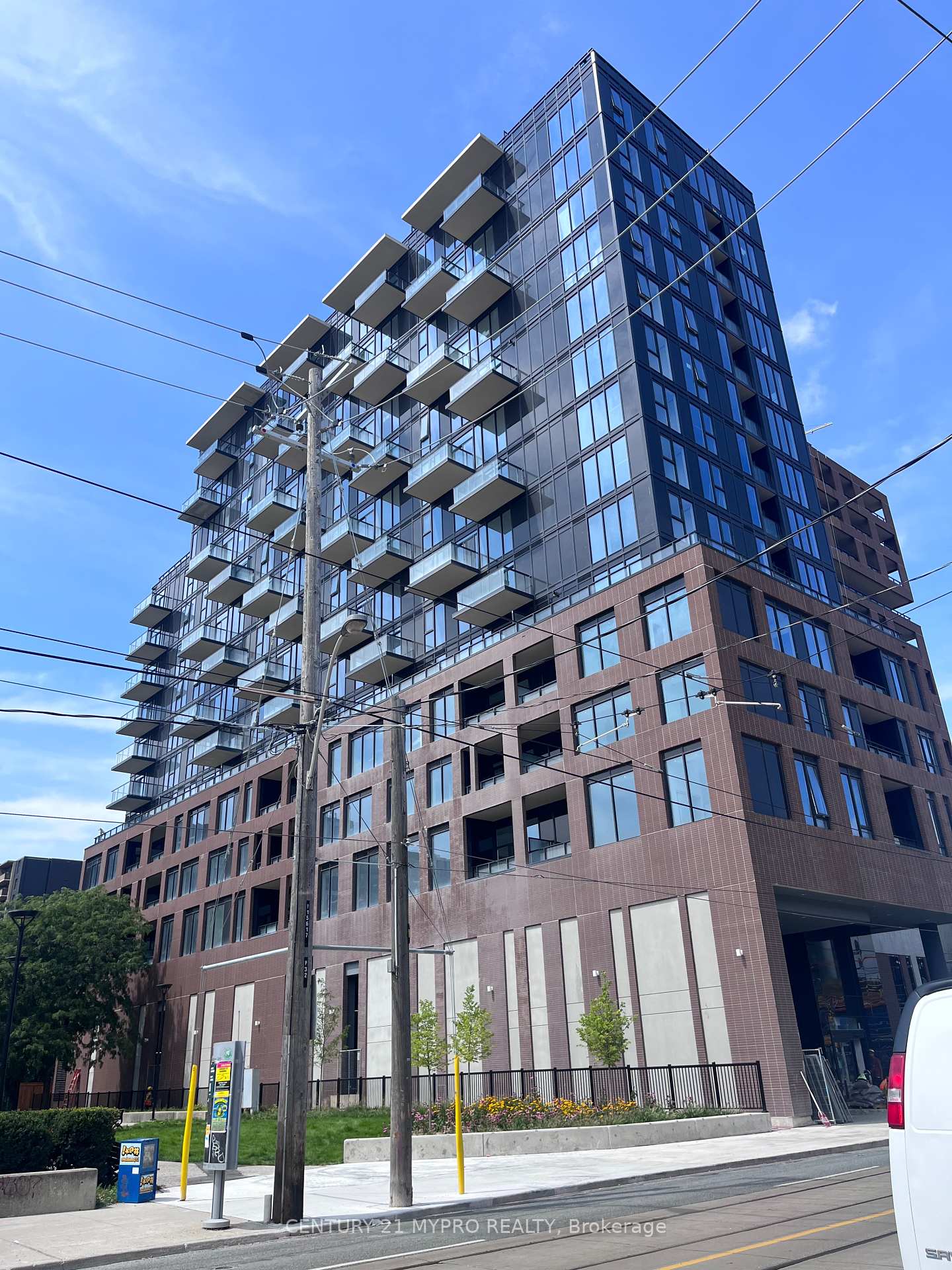 270-dufferin-street-toronto-ontario-w12227178