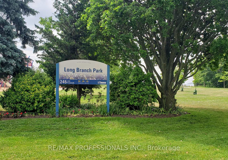 194-lake-promenade-etobicoke-ontario-w12227857