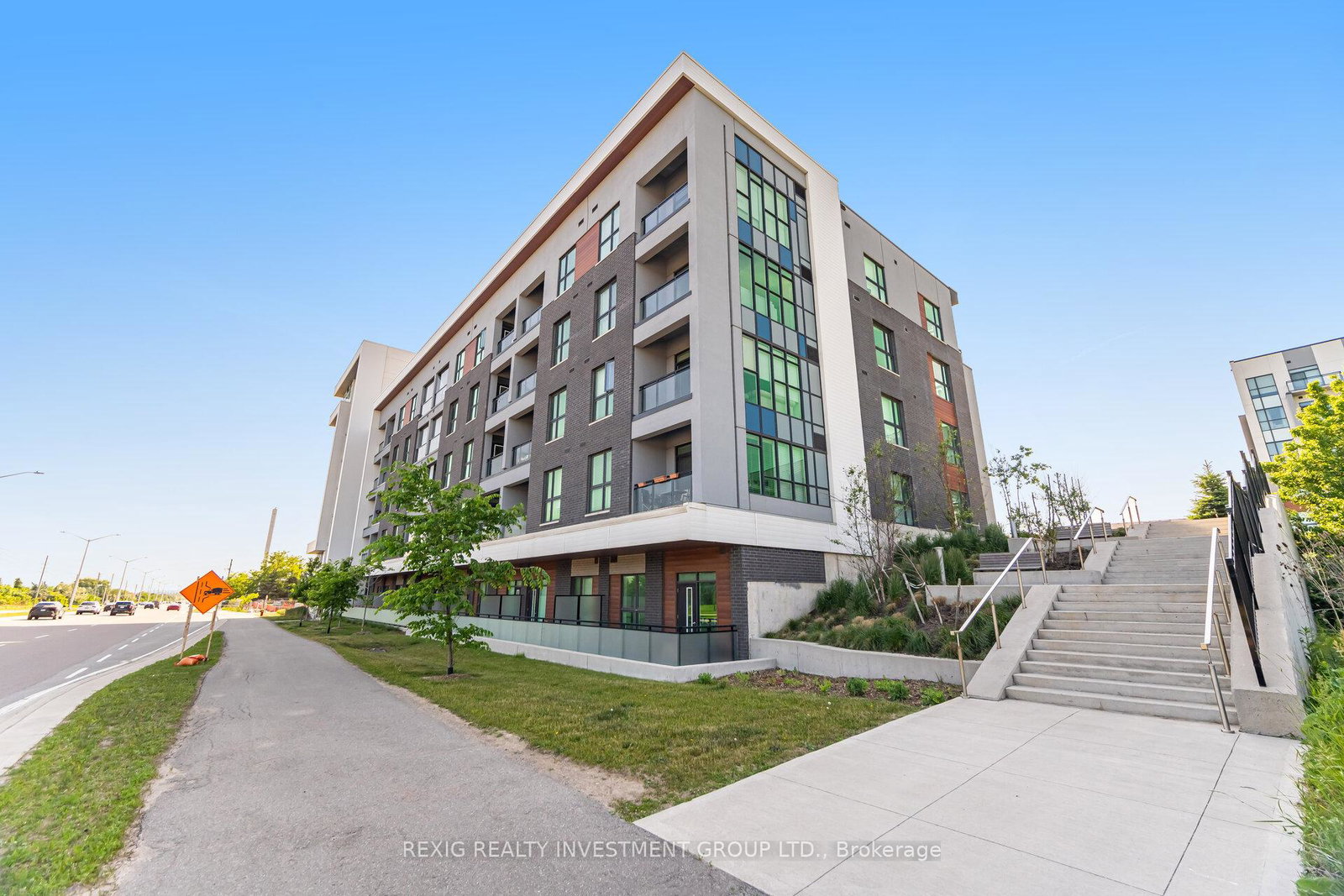 95-dundas-street-w-oakville-ontario-w12228086