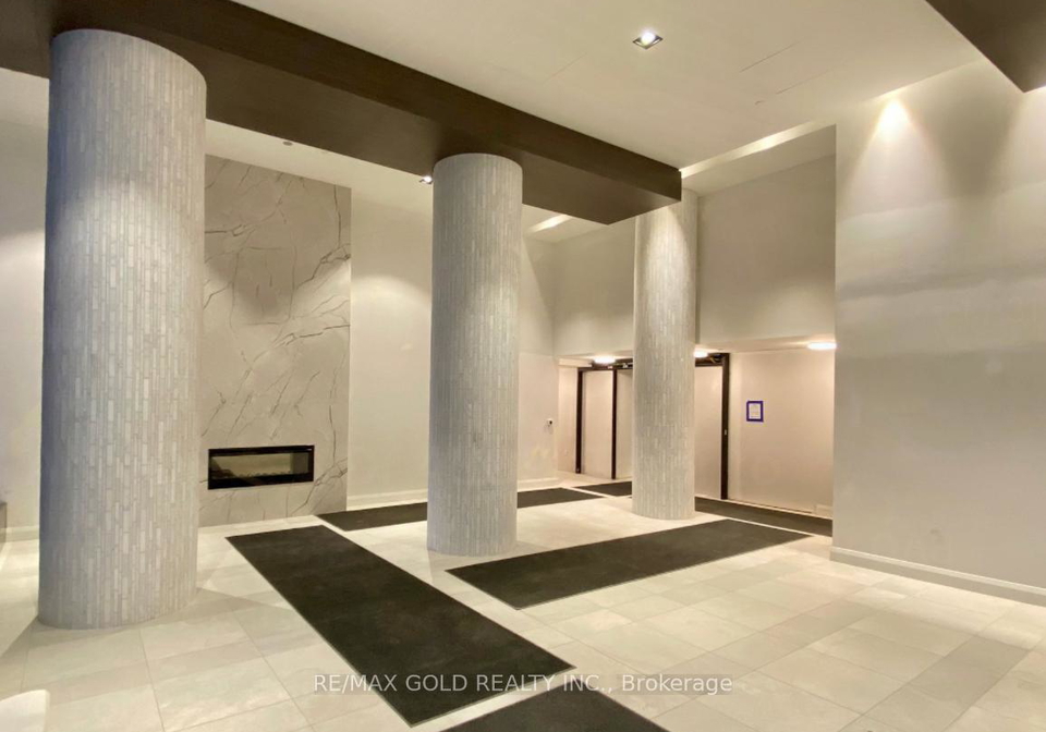 38-annie-craig-drive-etobicoke-ontario-w12228096