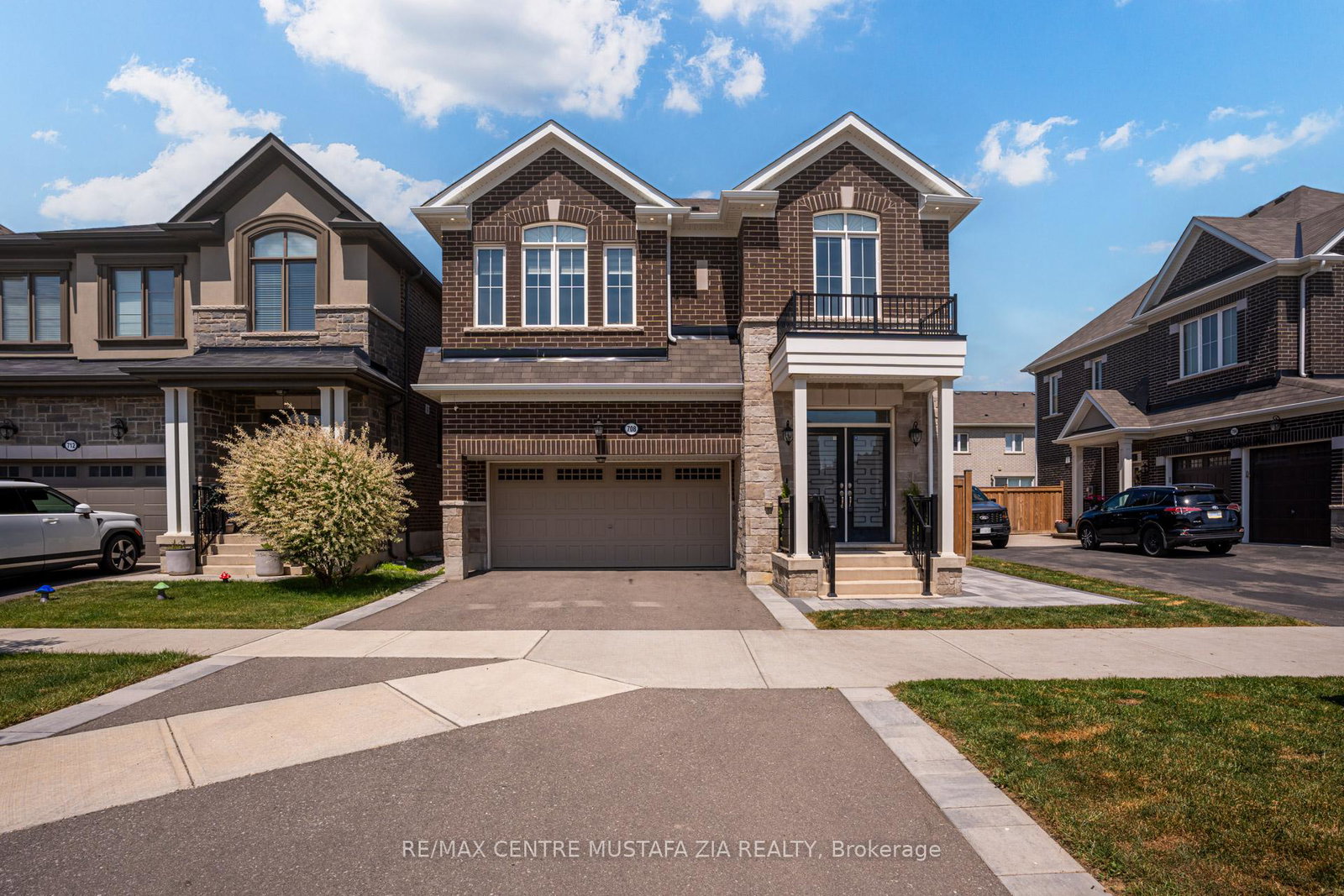 708-kennedy-circle-milton-ontario-w12228236