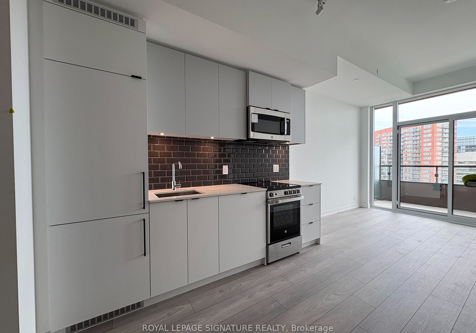 285-dufferin-street-toronto-ontario-w12228422