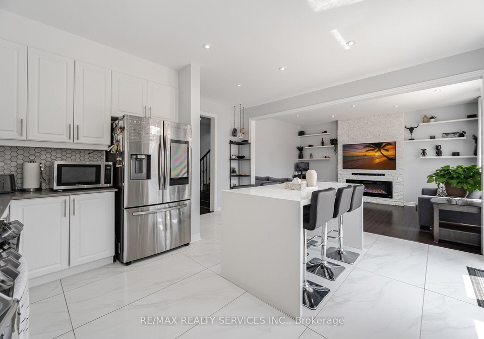 36-newhouse-boulevard-caledon-ontario-w12228781