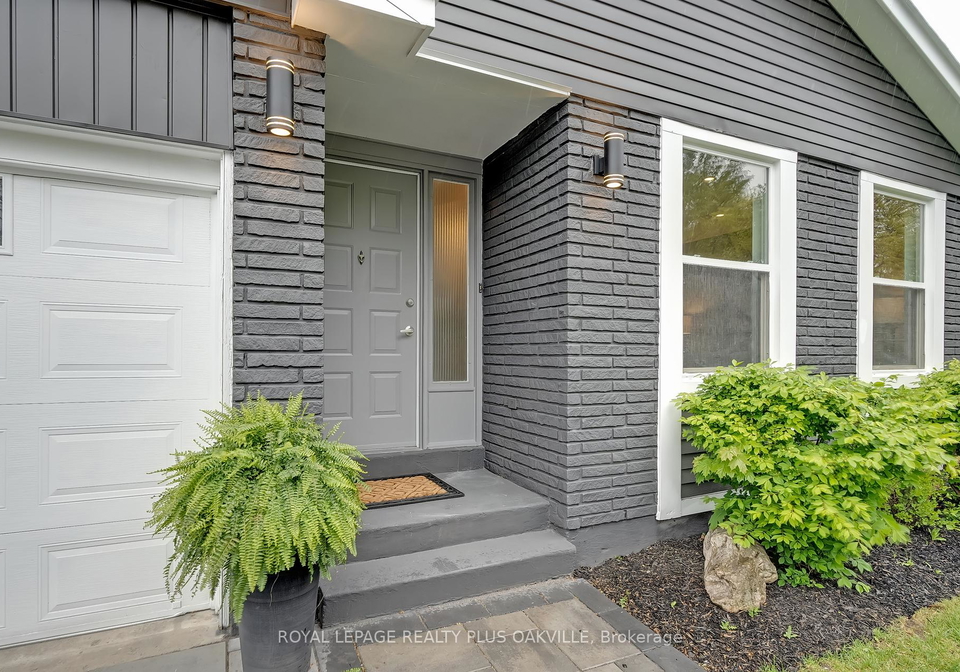 2561-cavendish-drive-burlington-ontario-w12228847