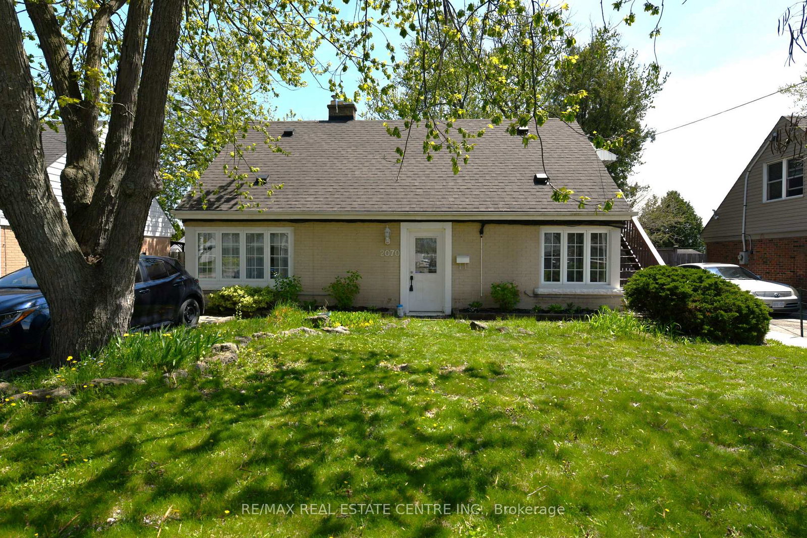 2070-churchill-avenue-burlington-ontario-w12228916