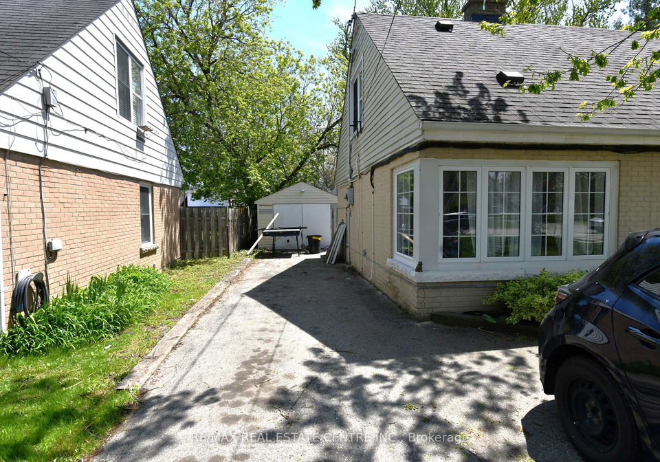 2070-churchill-avenue-burlington-ontario-w12228916