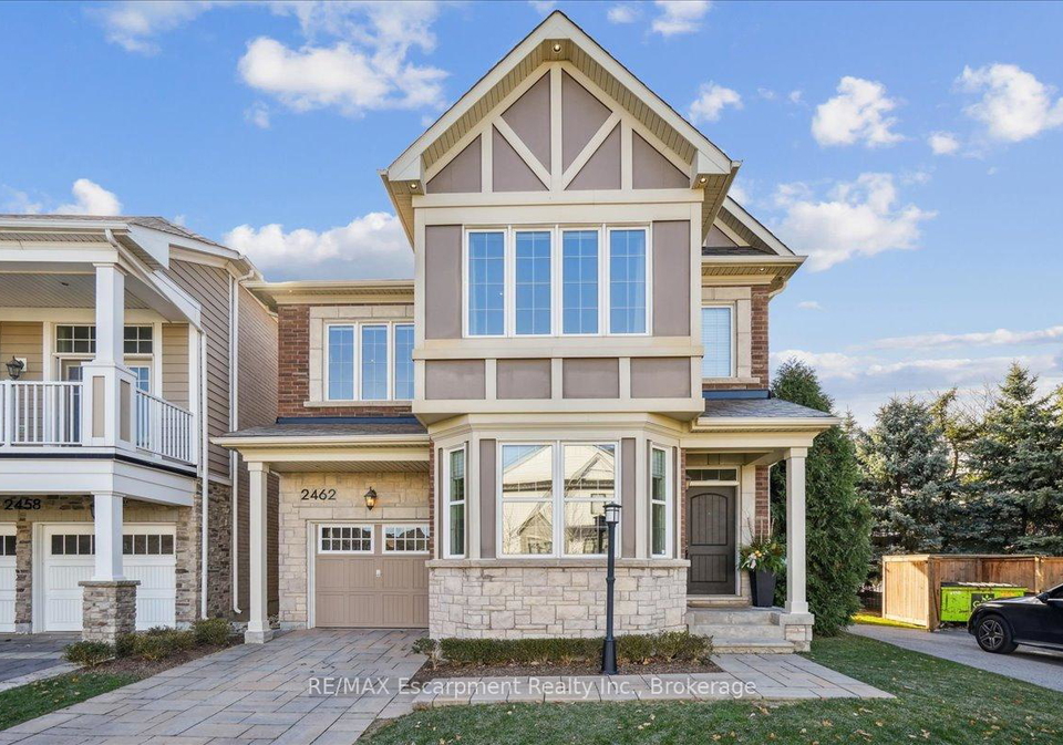 2462-charlie-common-oakville-ontario-w12228929