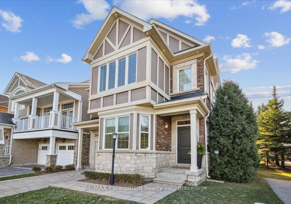 2462-charlie-common-oakville-ontario-w12228929