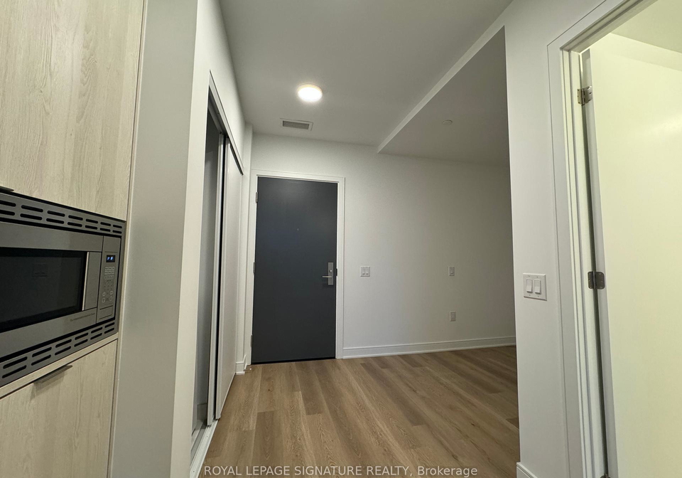 86-dundas-street-e-mississauga-ontario-w12229136