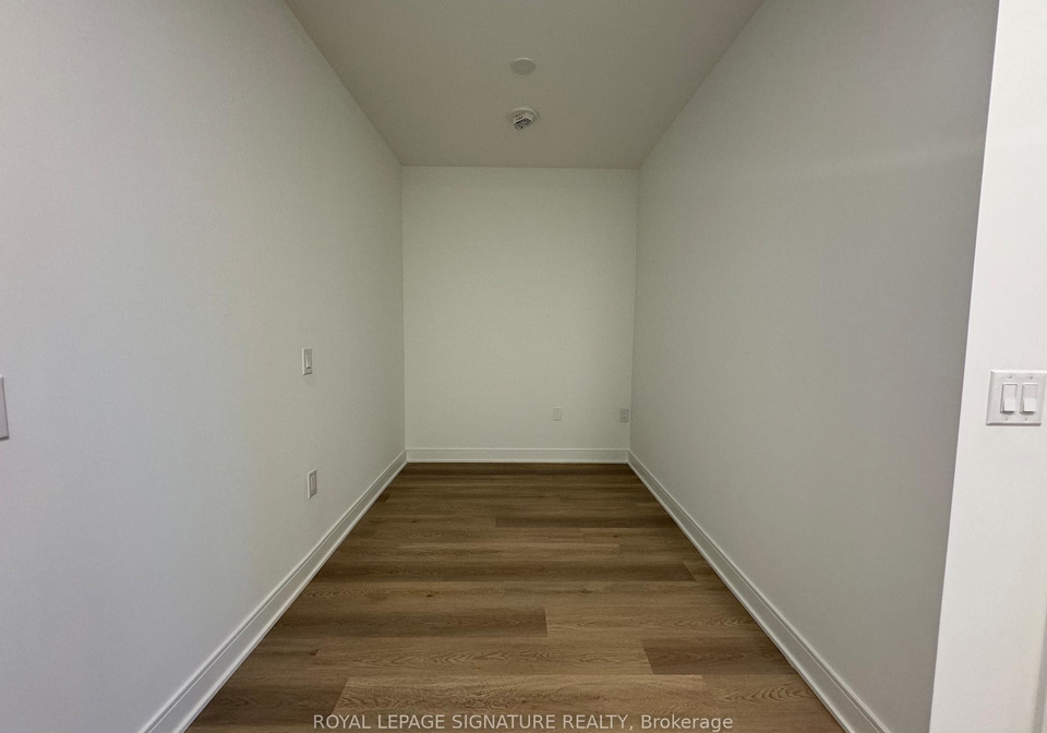 86-dundas-street-e-mississauga-ontario-w12229136