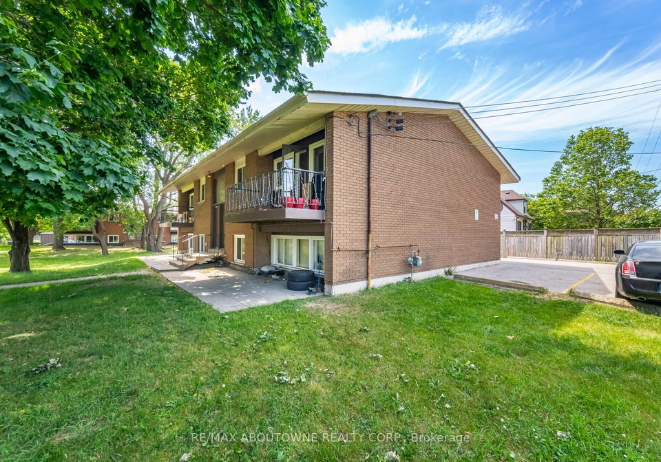 2344-queensway-drive-burlington-ontario-w12229230