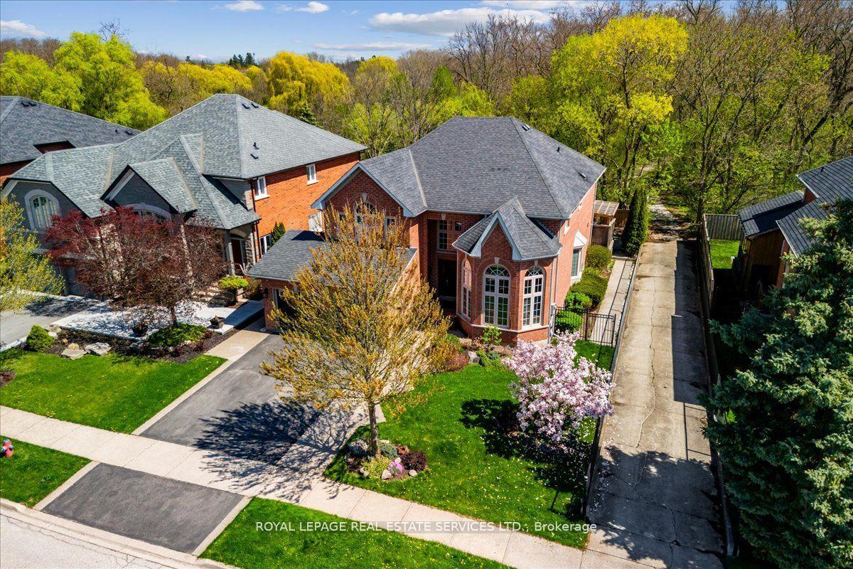 2317-carpenters-circle-s-oakville-ontario-w12229416