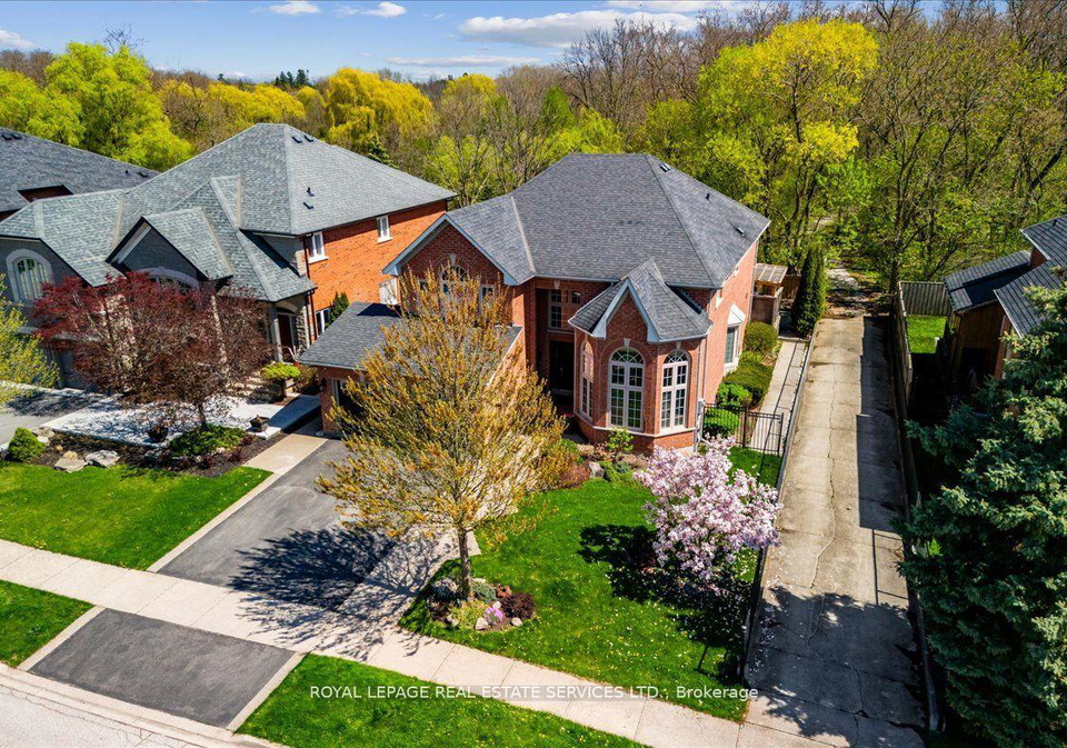 2317-carpenters-circle-s-oakville-ontario-w12229416