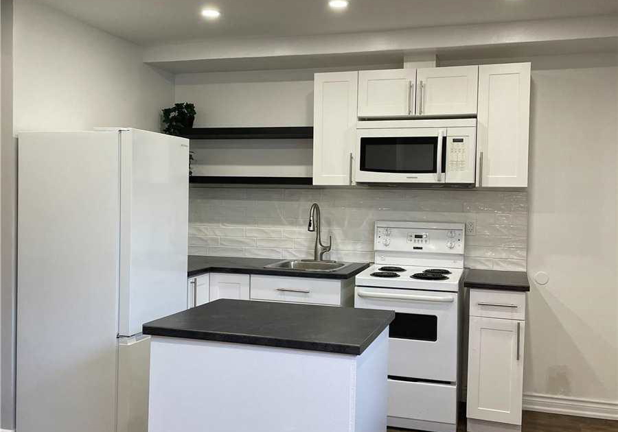 233-lakeshore-road-e-mississauga-ontario-w12229460