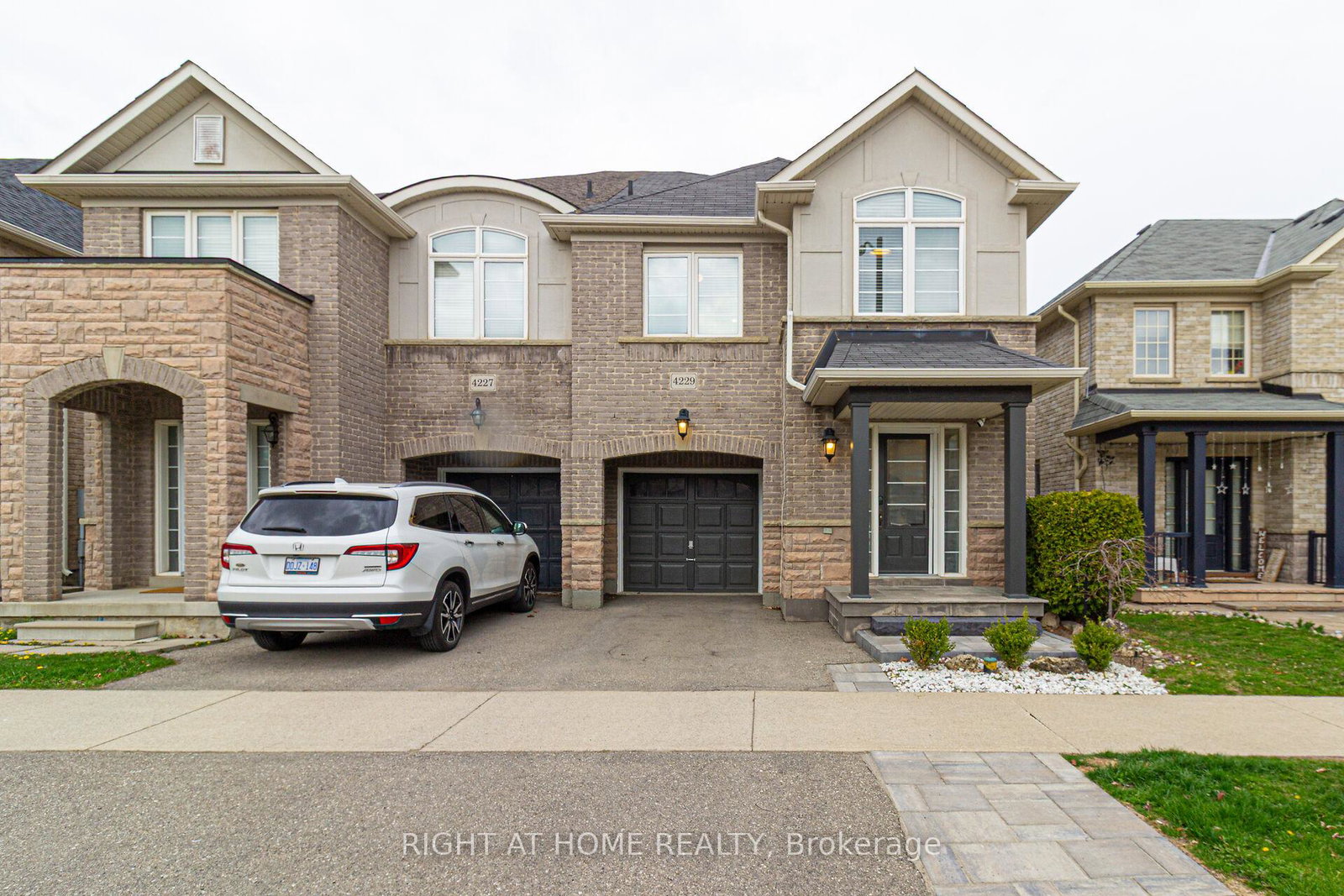 4229-cole-crescent-burlington-ontario-w12229910